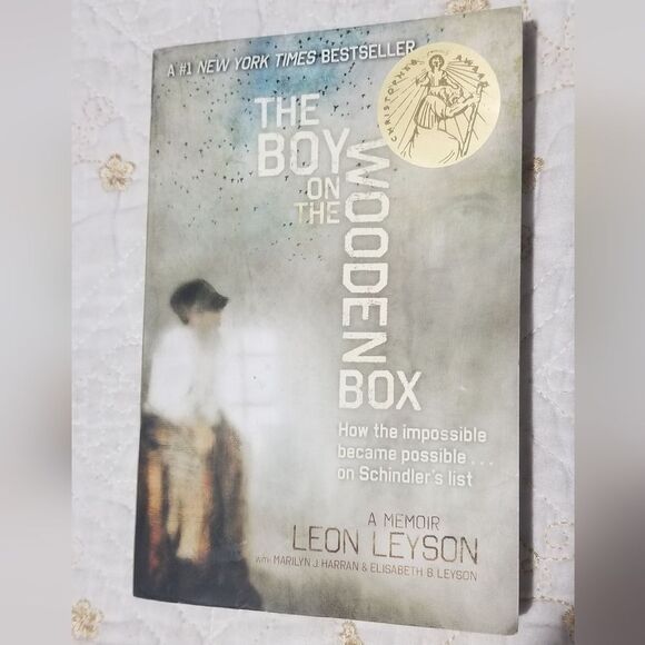 🚨5 For $15🚨 Leon Leyson - the boy on the wooden box paperback book - Picture 1 of 2
